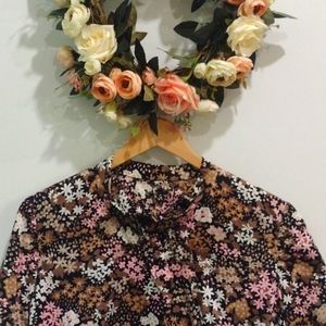 VINTAGE 70s HANDMADE FLORAL CROP TOP
